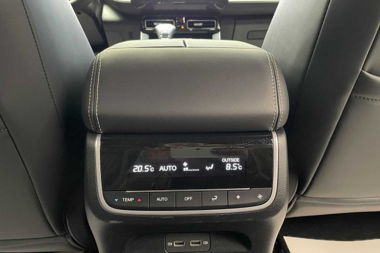 Used GAC Trumpchi GS8 2024 Linghang Series 2.0 TGDI Two-Wheel Drive Luxury Smart Connectivity Version Interior 5