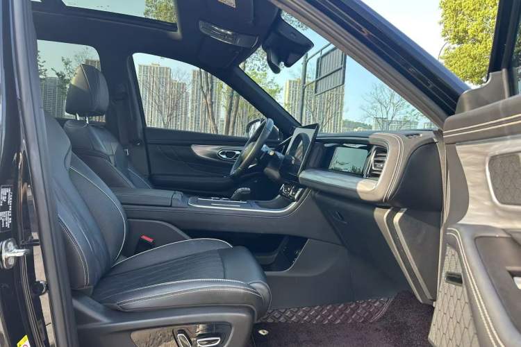 Used GAC Trumpchi GS8 2024 Linghang Series 2.0 TGDI Two-Wheel Drive Luxury Smart Connectivity Version Interior 6