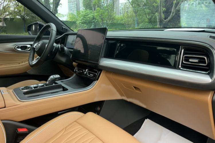 Used GAC Trumpchi GS8 2024 Linghang Series 2.0 TGDI Four-Wheel Drive Luxury Smart Connectivity Version Interior 6