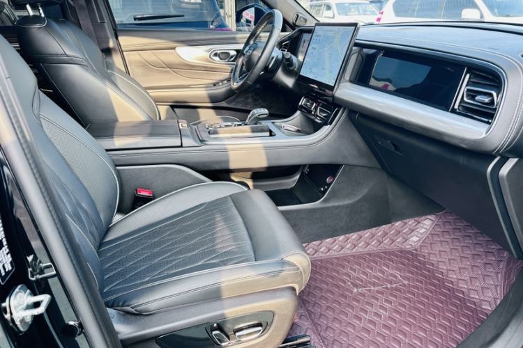 Used GAC Trumpchi GS8 2024 Linghang Series 2.0 TGDI Two-Wheel Drive Luxury Smart Connectivity Version Interior 6