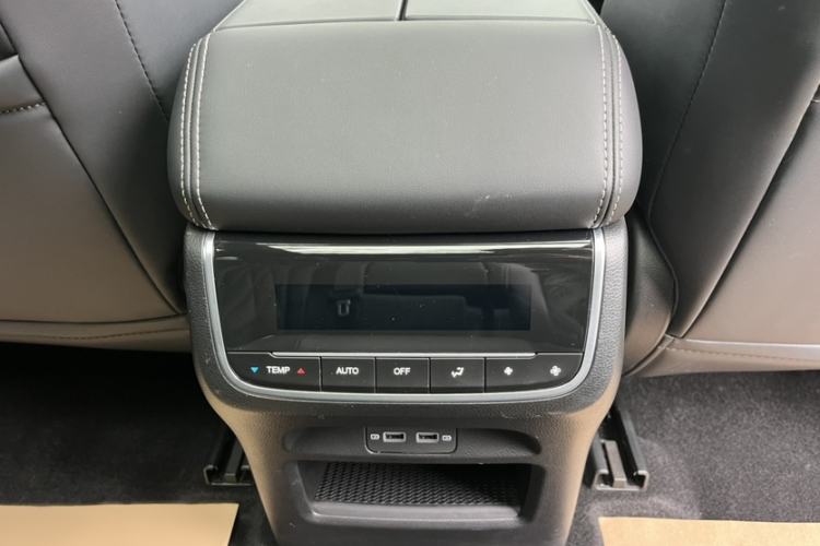 Used GAC Trumpchi GS8 2024 Linghang Series 2.0 TGDI Two-Wheel Drive Luxury Smart Connectivity Version Interior 6