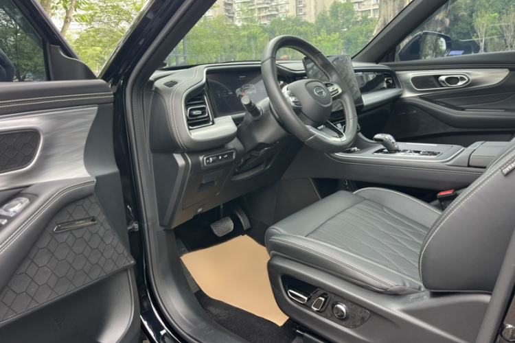 Used GAC Trumpchi GS8 2024 Linghang Series 2.0 TGDI Two-Wheel Drive Luxury Smart Connectivity Version Interior 7