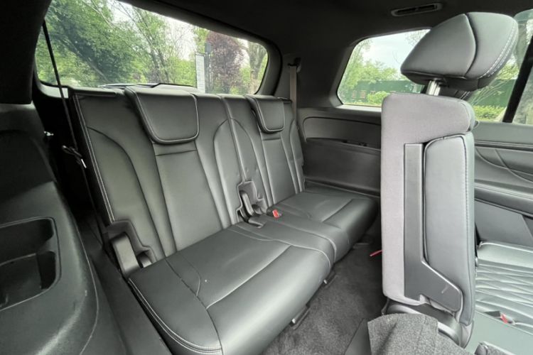 Used GAC Trumpchi GS8 2024 Linghang Series 2.0 TGDI Two-Wheel Drive Luxury Smart Connectivity Version Interior 9