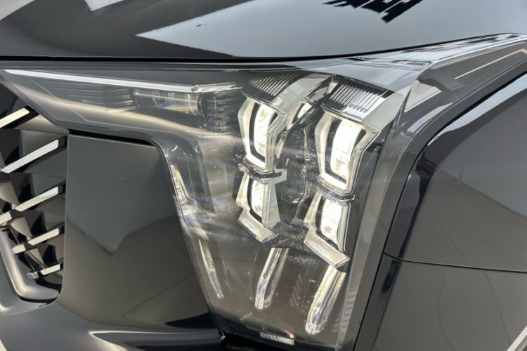Used GAC Trumpchi GS8 2024 Linghang Series 2.0 TGDI Two-Wheel Drive Luxury Smart Connectivity Version Left Front Headlight