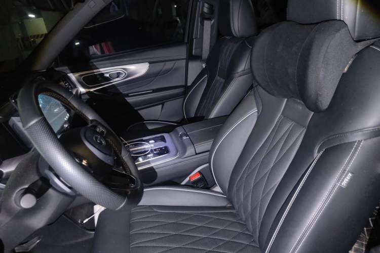 Used GAC Trumpchi GS8 2024 Linghang Series 2.0 TGDI Two-Wheel Drive Luxury Smart Connectivity Version Left Front Seat