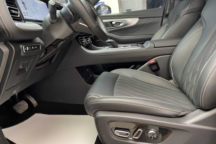 Used GAC Trumpchi GS8 2024 Linghang Series 2.0 TGDI Two-Wheel Drive Luxury Smart Connectivity Version Left Front Seat