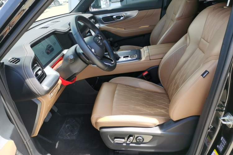 Used GAC Trumpchi GS8 2024 Linghang Series 2.0 TGDI Two-Wheel Drive Luxury Smart Connectivity Version Left Front Seat