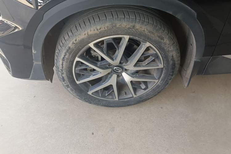 Used GAC Trumpchi GS8 2024 Linghang Series 2.0 TGDI Two-Wheel Drive Luxury Smart Connectivity Version Left Front Wheel Hub