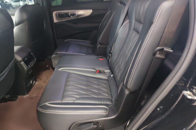 Used GAC Trumpchi GS8 2024 Linghang Series 2.0 TGDI Two-Wheel Drive Luxury Smart Connectivity Version Left Rear Seat
