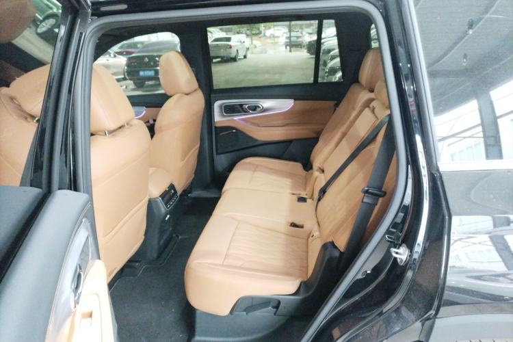 Used GAC Trumpchi GS8 2024 Linghang Series 2.0 TGDI Two-Wheel Drive Luxury Smart Connectivity Version Left Rear Seat
