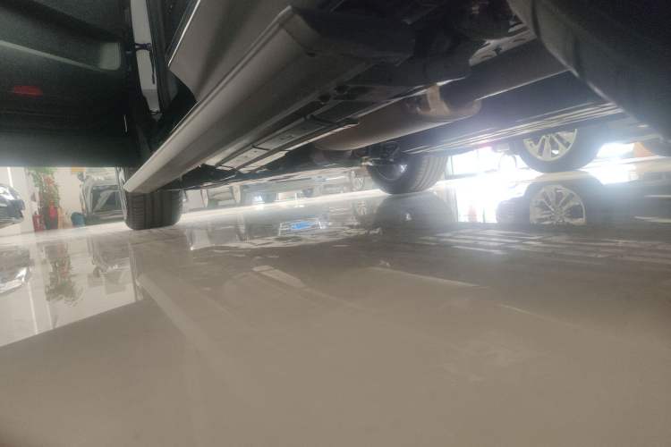 Used GAC Trumpchi GS8 2024 Linghang Series 2.0 TGDI Two-Wheel Drive Luxury Smart Connectivity Version Left Side Sill