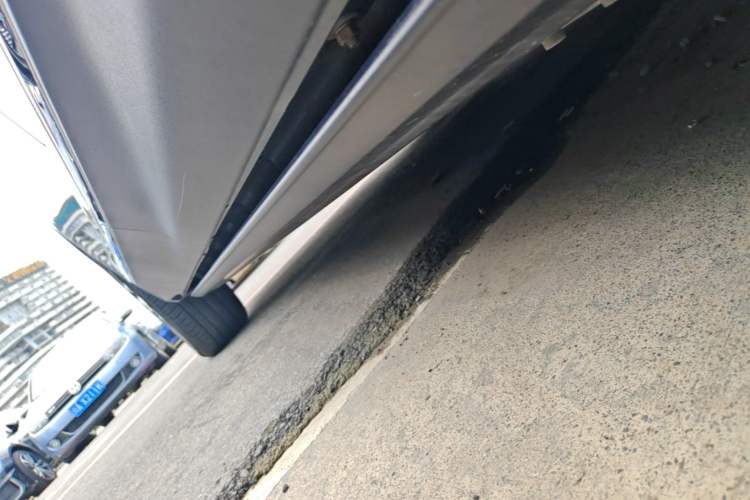 Used GAC Trumpchi GS8 2024 Linghang Series 2.0 TGDI Four-Wheel Drive Luxury Smart Connectivity Version Left Side Sill