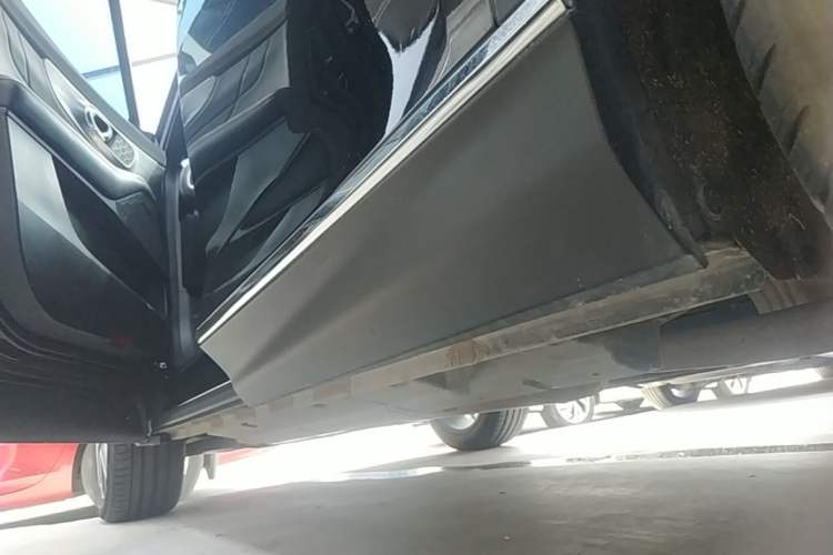 Used GAC Trumpchi GS8 2024 Linghang Series 2.0 TGDI Two-Wheel Drive Luxury Smart Connectivity Version Left Side Sill