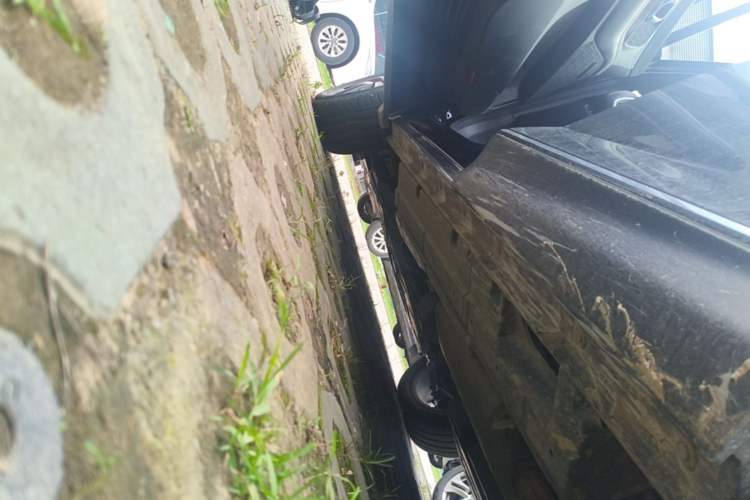 Used GAC Trumpchi GS8 2024 Linghang Series 2.0 TGDI Two-Wheel Drive Luxury Smart Connectivity Version Left Side Sill