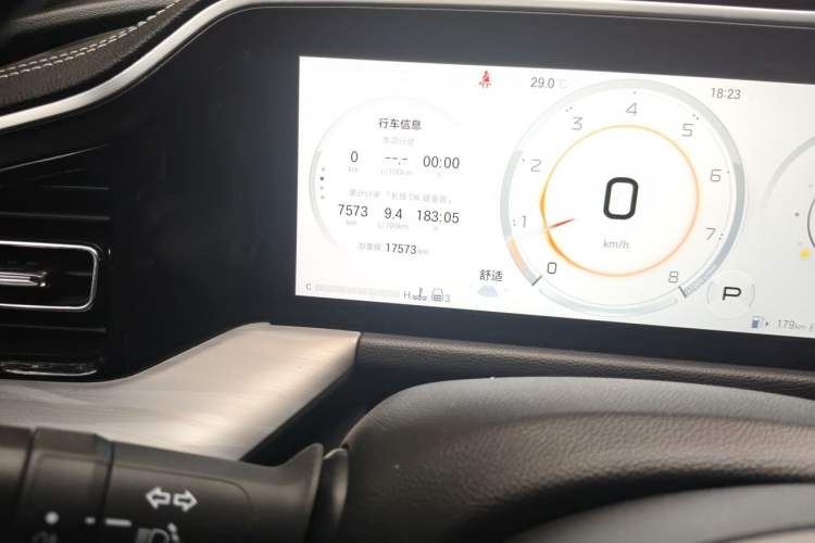 Used GAC Trumpchi GS8 2024 Linghang Series 2.0 TGDI Two-Wheel Drive Luxury Smart Connectivity Version Odometer Close Up