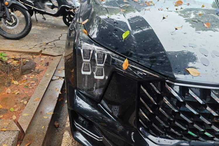 Used GAC Trumpchi GS8 2024 Linghang Series 2.0 TGDI Two-Wheel Drive Luxury Smart Connectivity Version Right Front Headlight