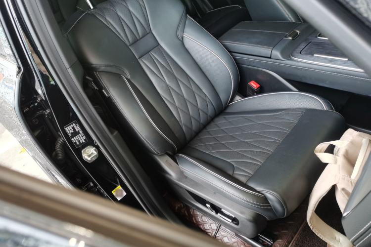 Used GAC Trumpchi GS8 2024 Linghang Series 2.0 TGDI Two-Wheel Drive Luxury Smart Connectivity Version Right Front Seat