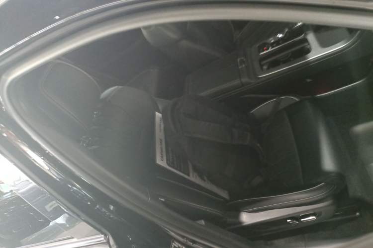 Used GAC Trumpchi GS8 2024 Linghang Series 2.0 TGDI Two-Wheel Drive Luxury Smart Connectivity Version Right Front Seat