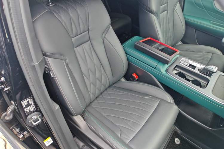 Used GAC Trumpchi GS8 2024 Linghang Series 2.0 TGDI Four-Wheel Drive Luxury Smart Connectivity Version Right Front Seat