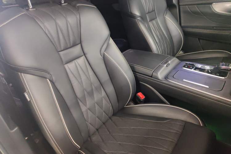 Used GAC Trumpchi GS8 2024 Linghang Series 2.0 TGDI Two-Wheel Drive Luxury Smart Connectivity Version Right Front Seat