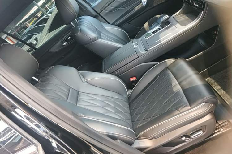 Used GAC Trumpchi GS8 2024 Linghang Series 2.0 TGDI Two-Wheel Drive Luxury Smart Connectivity Version Right Front Seat