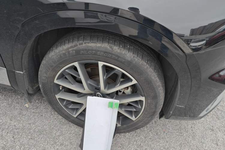 Used GAC Trumpchi GS8 2024 Dual-Motor Series 2.0TM Four-Wheel Drive Premium Edition Right Front Wheel Hub