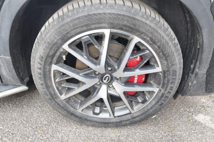 Used GAC Trumpchi GS8 2024 Linghang Series 2.0 TGDI Two-Wheel Drive Luxury Smart Connectivity Version Right Front Wheel Hub