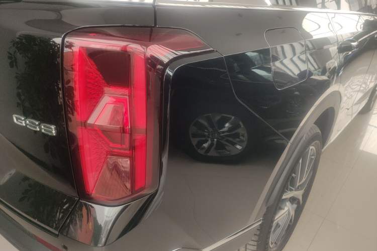 Used GAC Trumpchi GS8 2024 Linghang Series 2.0 TGDI Two-Wheel Drive Luxury Smart Connectivity Version Right Rear Taillight