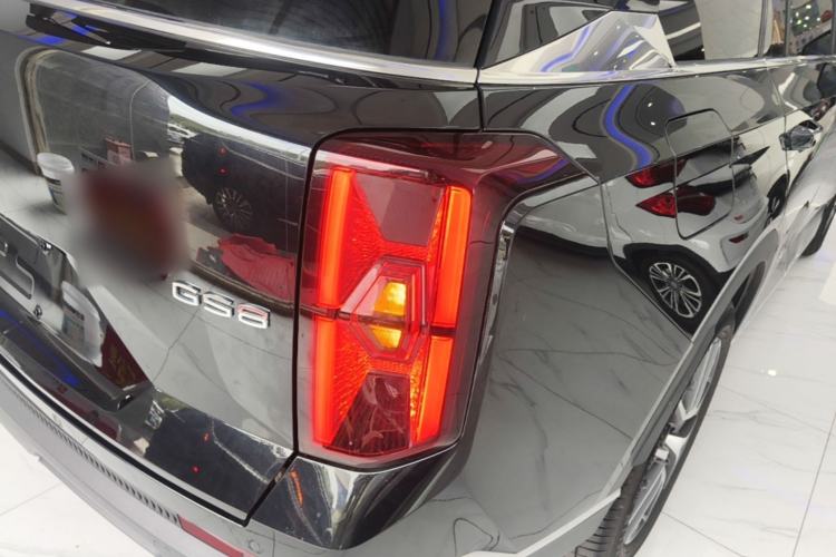 Used GAC Trumpchi GS8 2024 Linghang Series 2.0 TGDI Two-Wheel Drive Luxury Smart Connectivity Version Right Rear Taillight