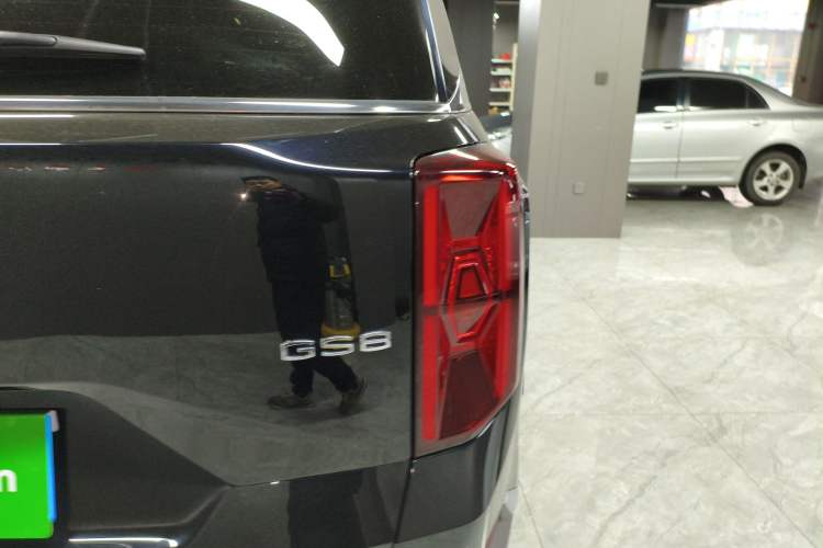 Used GAC Trumpchi GS8 2024 Linghang Series 2.0 TGDI Two-Wheel Drive Luxury Smart Connectivity Version Right Rear Taillight