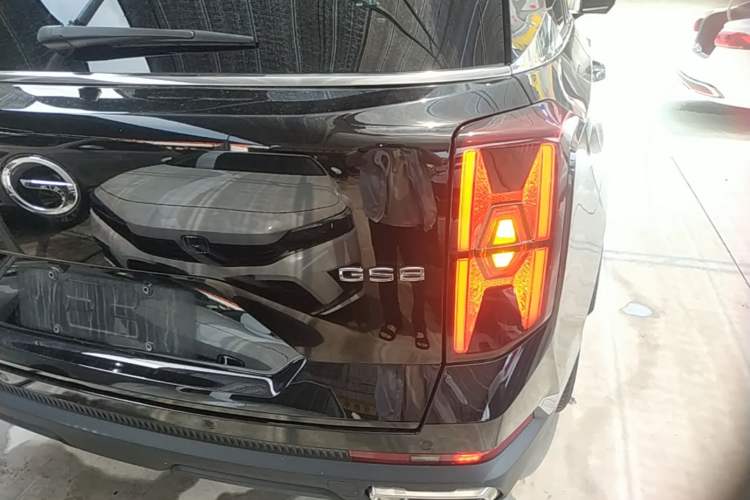 Used GAC Trumpchi GS8 2024 Linghang Series 2.0 TGDI Two-Wheel Drive Luxury Smart Connectivity Version Right Rear Taillight