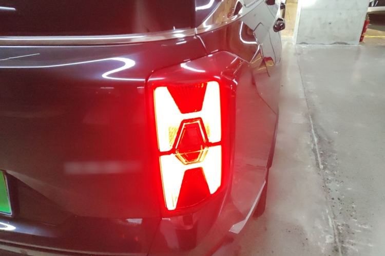Used GAC Trumpchi GS8 2024 Linghang Series 2.0 TGDI Four-Wheel Drive Luxury Smart Connectivity Version Right Rear Taillight