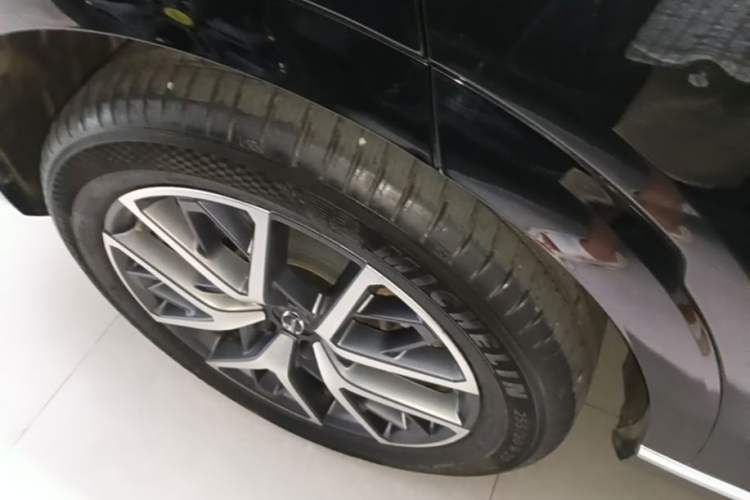 Used GAC Trumpchi GS8 2024 Dual-Motor Series 2.0TM Two-Wheel Drive Premium Edition Right Rear Wheel Hub