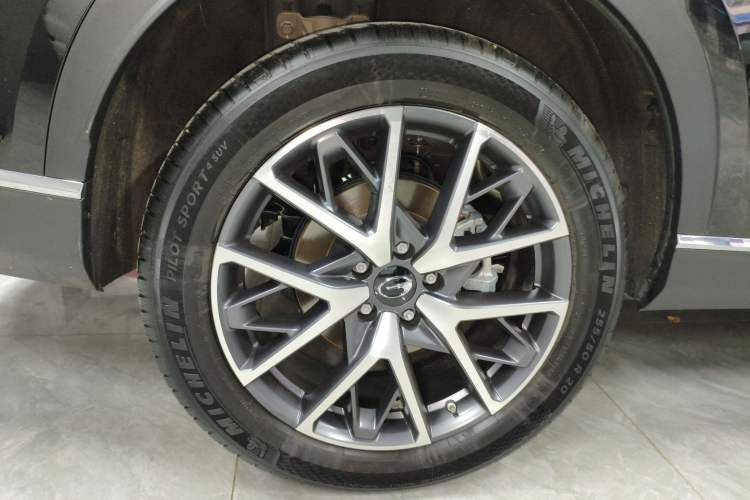 Used GAC Trumpchi GS8 2024 Linghang Series 2.0 TGDI Two-Wheel Drive Luxury Smart Connectivity Version Right Rear Wheel Hub