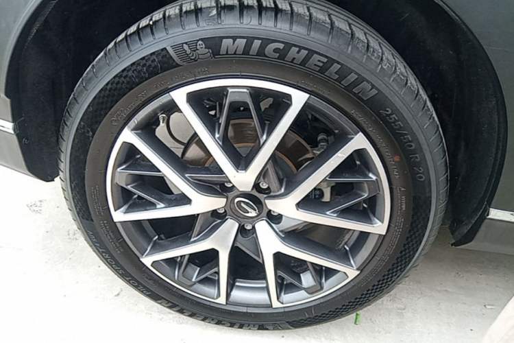 Used GAC Trumpchi GS8 2024 Linghang Series 2.0 TGDI Two-Wheel Drive Luxury Smart Connectivity Version Right Rear Wheel Hub