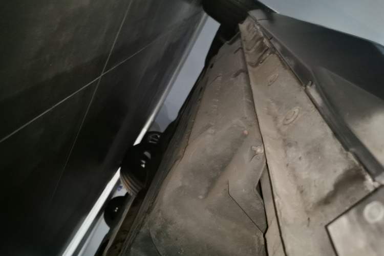 Used GAC Trumpchi GS8 2024 Linghang Series 2.0 TGDI Two-Wheel Drive Luxury Smart Connectivity Version Right Side Sill