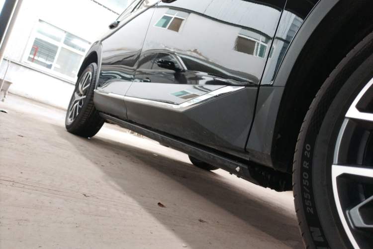 Used GAC Trumpchi GS8 2024 Linghang Series 2.0 TGDI Two-Wheel Drive Luxury Smart Connectivity Version Right Side Sill