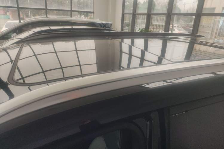 Used GAC Trumpchi GS8 2024 Linghang Series 2.0 TGDI Two-Wheel Drive Luxury Smart Connectivity Version Roof