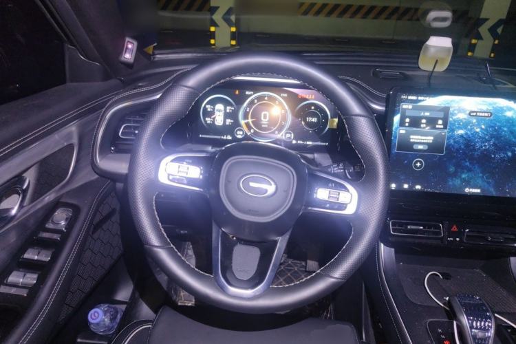 Used GAC Trumpchi GS8 2024 Linghang Series 2.0 TGDI Two-Wheel Drive Luxury Smart Connectivity Version Steering Wheel