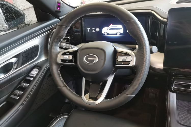 Used GAC Trumpchi GS8 2024 Linghang Series 2.0 TGDI Two-Wheel Drive Luxury Smart Connectivity Version Steering Wheel