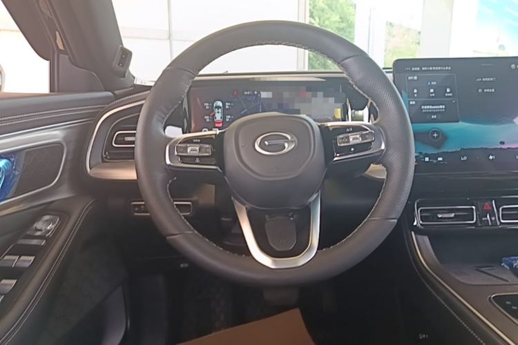Used GAC Trumpchi GS8 2024 Linghang Series 2.0 TGDI Two-Wheel Drive Luxury Smart Connectivity Version Steering Wheel