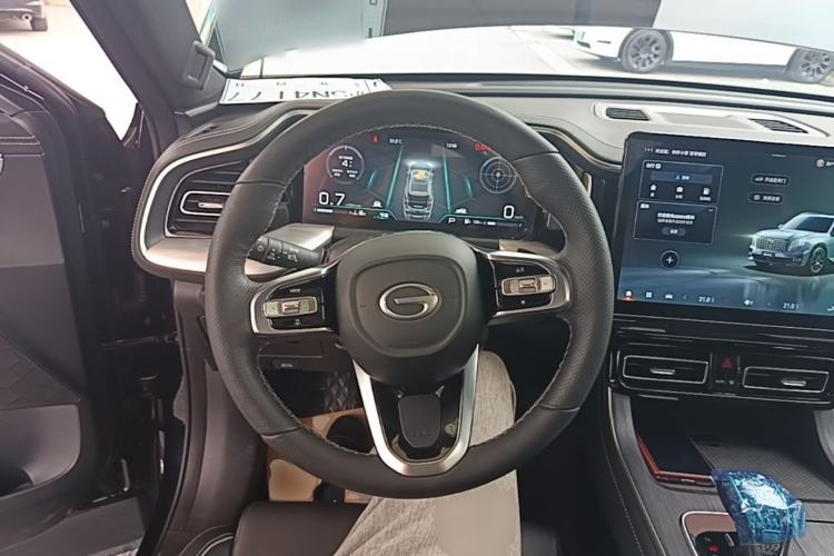 Used GAC Trumpchi GS8 2024 Linghang Series 2.0 TGDI Two-Wheel Drive Luxury Smart Connectivity Version Steering Wheel