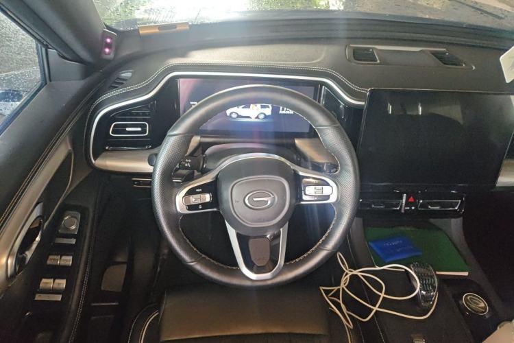 Used GAC Trumpchi GS8 2024 Linghang Series 2.0 TGDI Two-Wheel Drive Luxury Smart Connectivity Version Steering Wheel