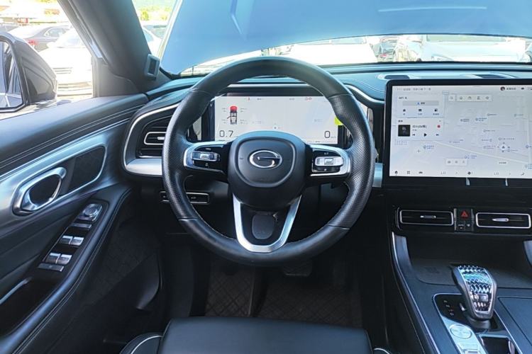 Used GAC Trumpchi GS8 2024 Linghang Series 2.0 TGDI Two-Wheel Drive Luxury Smart Connectivity Version Steering Wheel