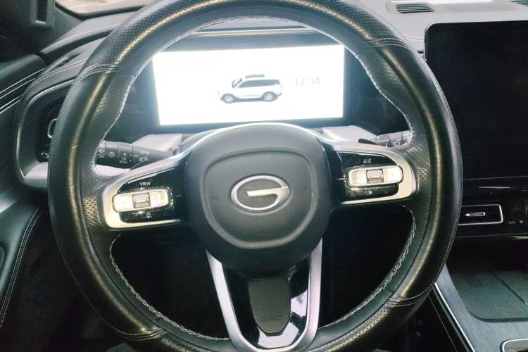 Used GAC Trumpchi GS8 2024 Linghang Series 2.0 TGDI Two-Wheel Drive Luxury Smart Connectivity Version Steering Wheel
