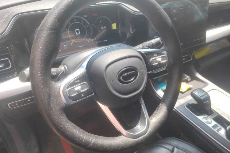Used GAC Trumpchi GS8 2024 Linghang Series 2.0 TGDI Two-Wheel Drive Luxury Smart Connectivity Version Steering Wheel
