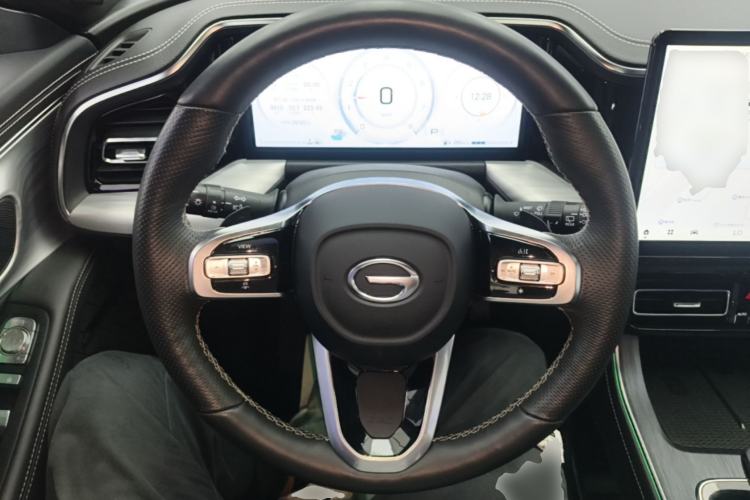 Used GAC Trumpchi GS8 2024 Linghang Series 2.0 TGDI Two-Wheel Drive Luxury Smart Connectivity Version Steering Wheel