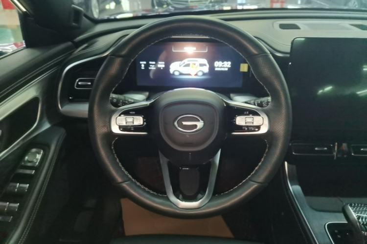 Used GAC Trumpchi GS8 2024 Linghang Series 2.0 TGDI Two-Wheel Drive Luxury Smart Connectivity Version Steering Wheel