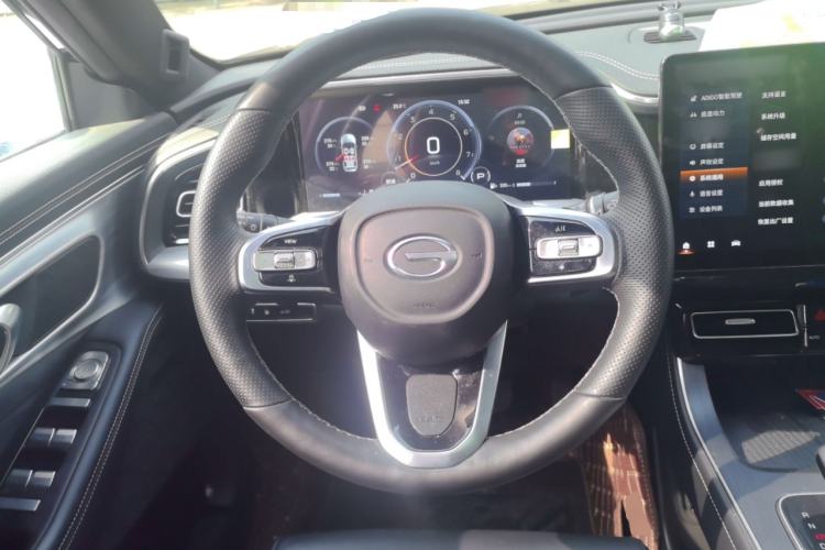 Used GAC Trumpchi GS8 2024 Linghang Series 2.0 TGDI Two-Wheel Drive Luxury Smart Connectivity Version Steering Wheel