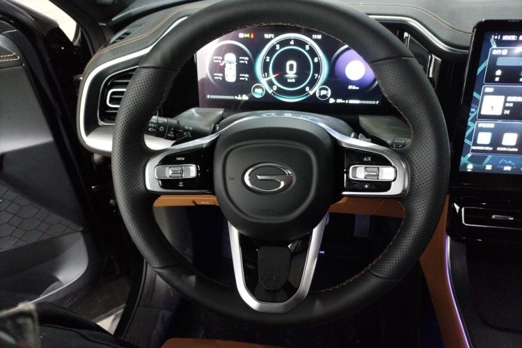 Used GAC Trumpchi GS8 2024 Linghang Series 2.0 TGDI Two-Wheel Drive Luxury Smart Connectivity Version Steering Wheel